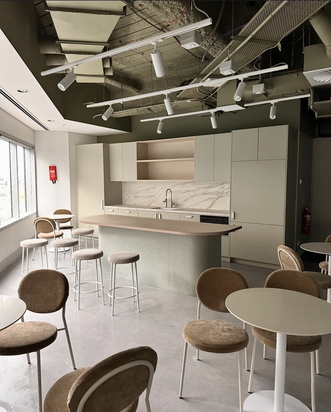 Commercial kitchenette